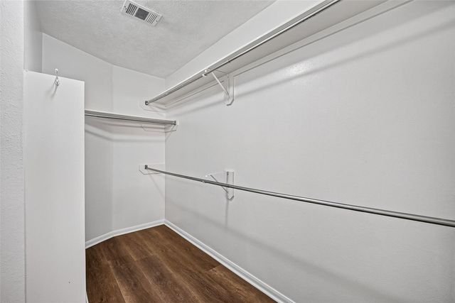 2902 Burgess Hill Court, Pearland, TX 77584
