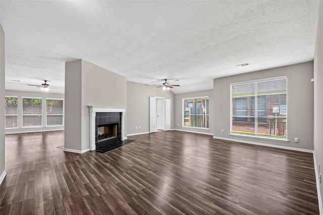 2902 Burgess Hill Court, Pearland, TX 77584