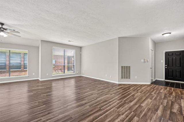 2902 Burgess Hill Court, Pearland, TX 77584