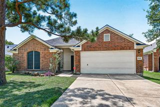 2902 Burgess Hill Court, Pearland, TX 77584