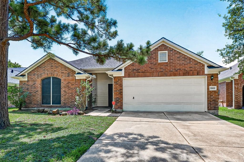 2902 Burgess Hill Court, Pearland, TX 77584