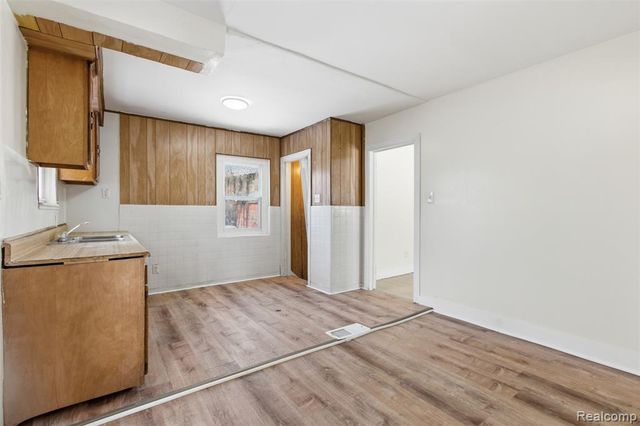 18947 Cherrylawn Street, Detroit, MI 48221