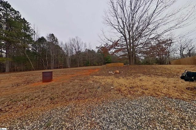 1013 Pearson Road, Woodruff, SC 29388