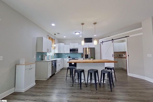 1013 Pearson Road, Woodruff, SC 29388