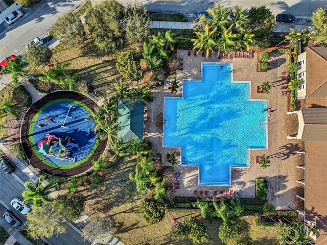 27546 SW 142nd Ave, Homestead, FL 33032