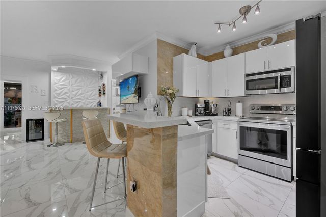 27546 SW 142nd Ave, Homestead, FL 33032