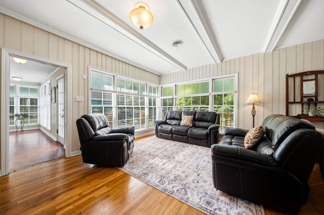 1110 E Park Drive, Hillsboro, TX 76645