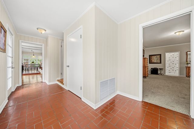 1110 E Park Drive, Hillsboro, TX 76645