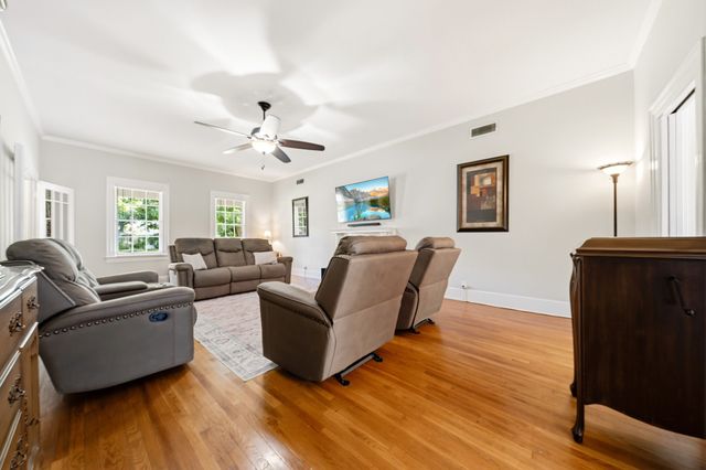 1110 E Park Drive, Hillsboro, TX 76645