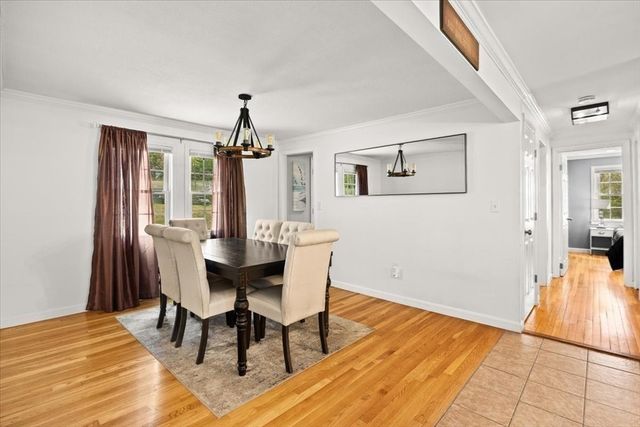 402-402A Holmes St, Halifax, MA 02338