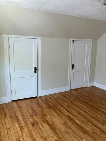 1060 Pleasant Street 3, Worcester, MA 01602