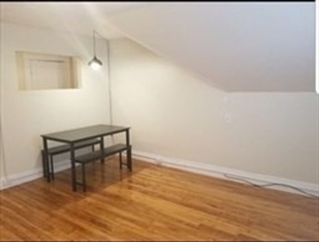 1060 Pleasant Street 3, Worcester, MA 01602