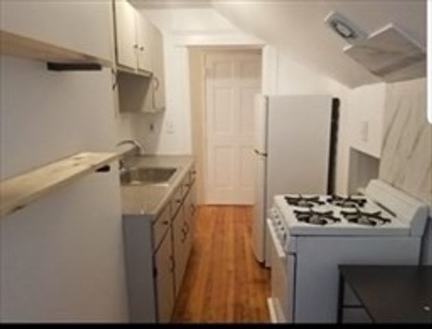 1060 Pleasant Street 3, Worcester, MA 01602