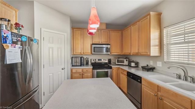 27 Arbor Hill Place, Mcleansville, NC 27301