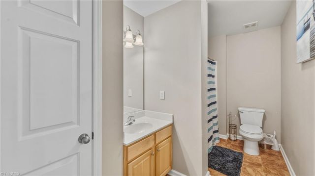 27 Arbor Hill Place, Mcleansville, NC 27301