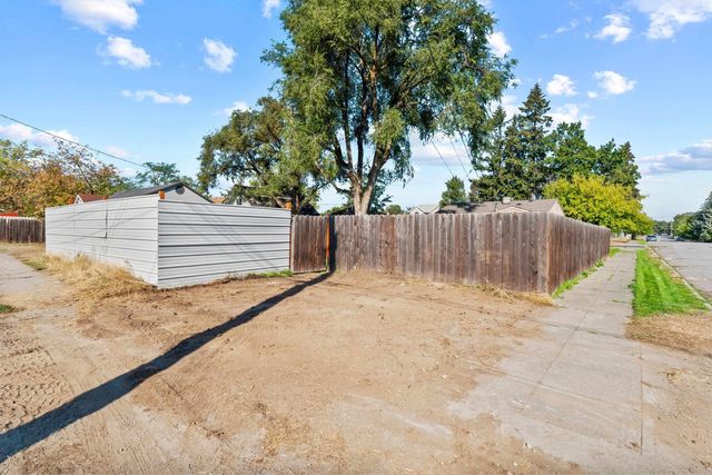 1528 E Cataldo Ave, Spokane, WA 99202