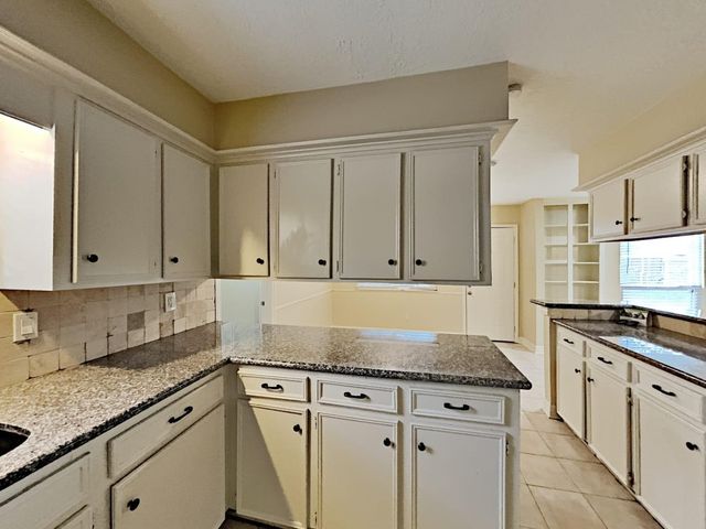 16395 Havenpark Drive, Houston, TX 77059