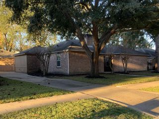 16395 Havenpark Drive, Houston, TX 77059
