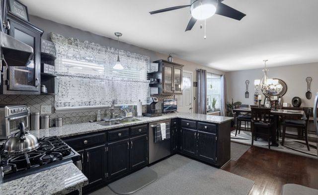 24216 S Plum Valley Drive, Crete, IL 60417