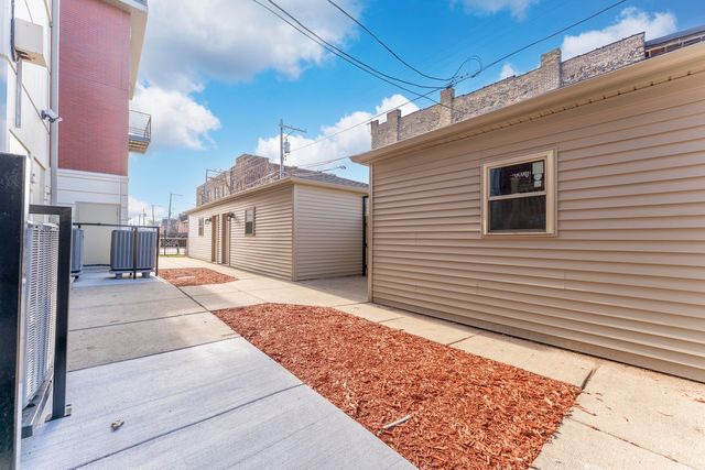 224 S Western Avenue A, Chicago, IL 60612