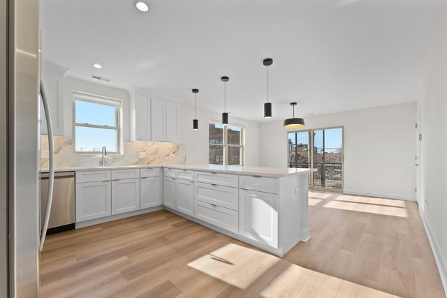 224 S Western Avenue A, Chicago, IL 60612