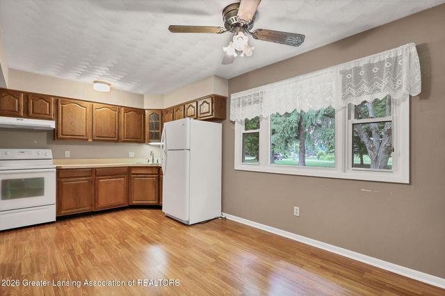 916 N Ainger Road, Charlotte, MI 48813