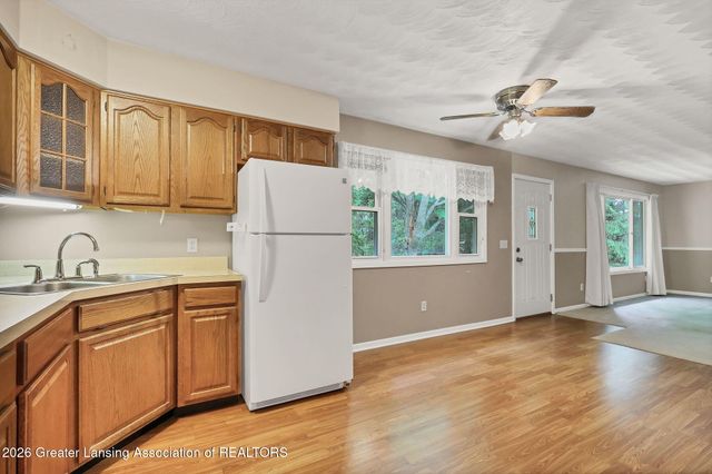 916 N Ainger Road, Charlotte, MI 48813
