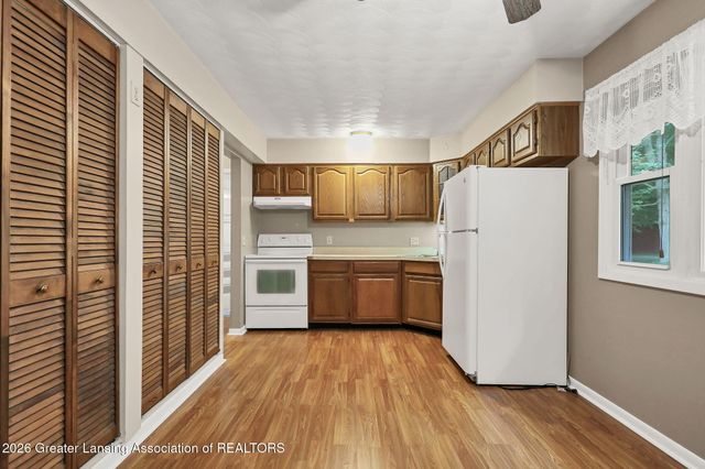 916 N Ainger Road, Charlotte, MI 48813