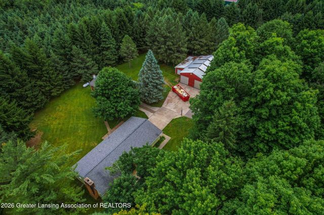 916 N Ainger Road, Charlotte, MI 48813