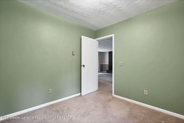 916 N Ainger Road, Charlotte, MI 48813