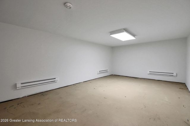 916 N Ainger Road, Charlotte, MI 48813