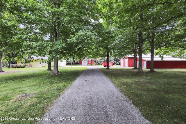 916 N Ainger Road, Charlotte, MI 48813