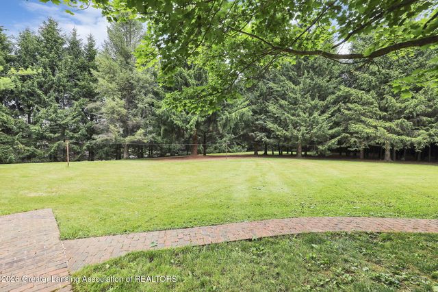 916 N Ainger Road, Charlotte, MI 48813