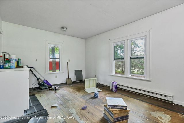 916 N Ainger Road, Charlotte, MI 48813