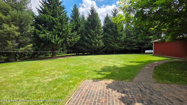 916 N Ainger Road, Charlotte, MI 48813