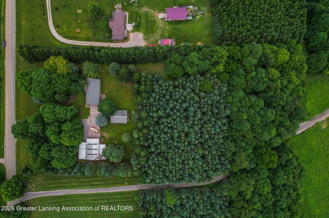 916 N Ainger Road, Charlotte, MI 48813