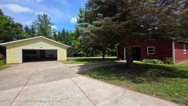 916 N Ainger Road, Charlotte, MI 48813