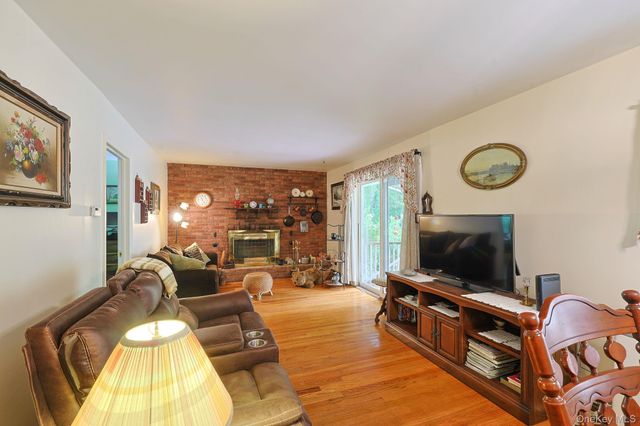 408 Field Road, Red Hook, NY 12571