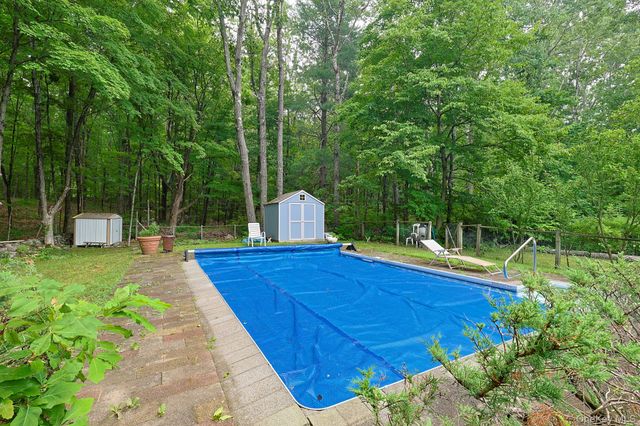 408 Field Road, Red Hook, NY 12571