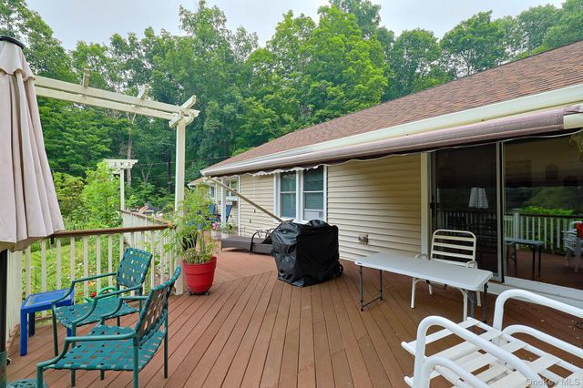 408 Field Road, Red Hook, NY 12571