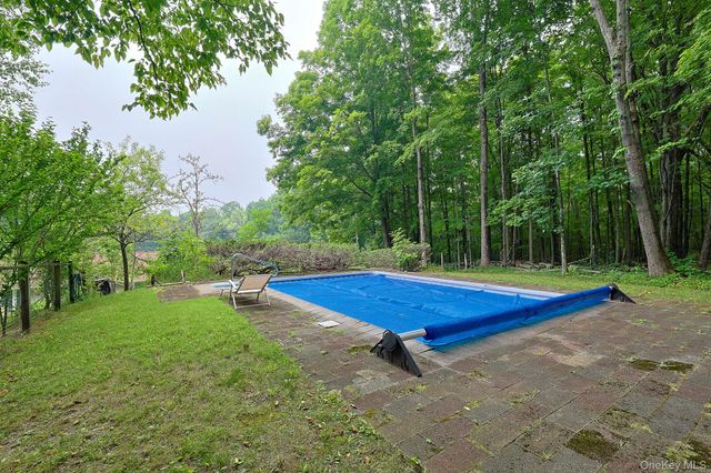408 Field Road, Red Hook, NY 12571