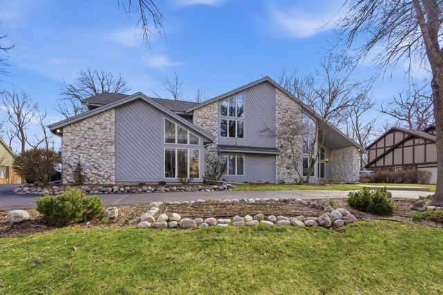 301 Ravine Baye ROAD, Milwaukee, WI 53217