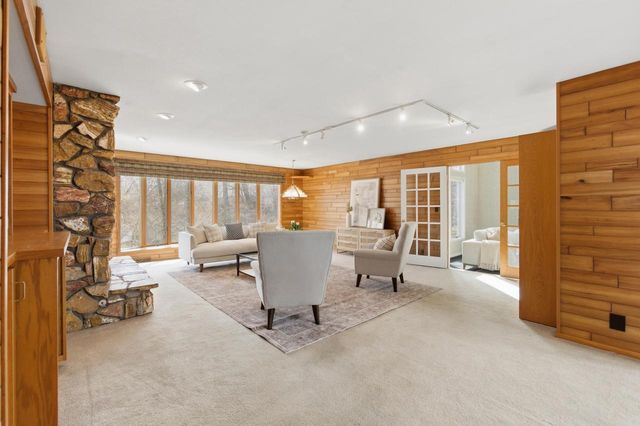 301 Ravine Baye ROAD, Milwaukee, WI 53217