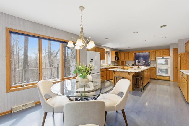 301 Ravine Baye ROAD, Milwaukee, WI 53217