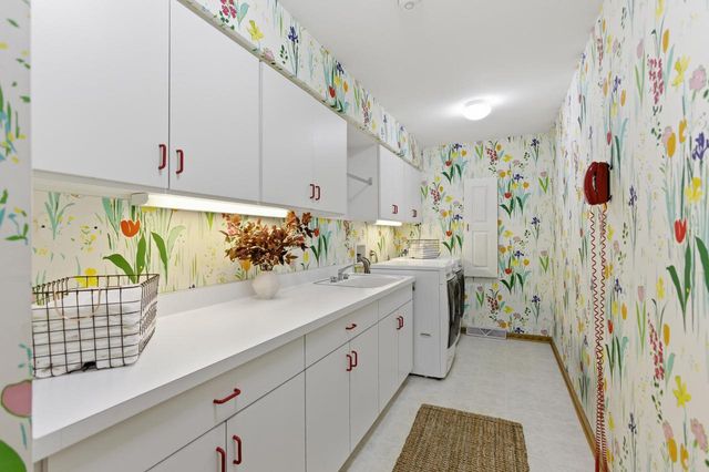 301 Ravine Baye ROAD, Milwaukee, WI 53217