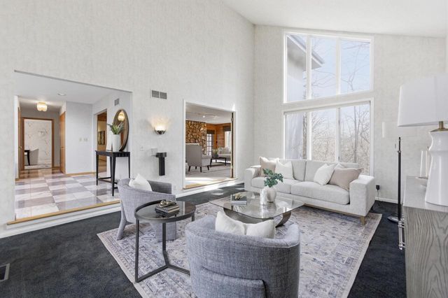 301 Ravine Baye ROAD, Milwaukee, WI 53217