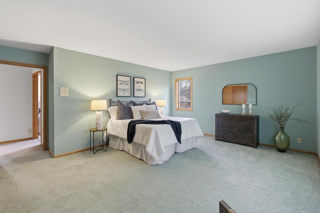 301 Ravine Baye ROAD, Milwaukee, WI 53217