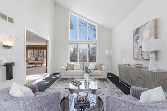 301 Ravine Baye ROAD, Milwaukee, WI 53217