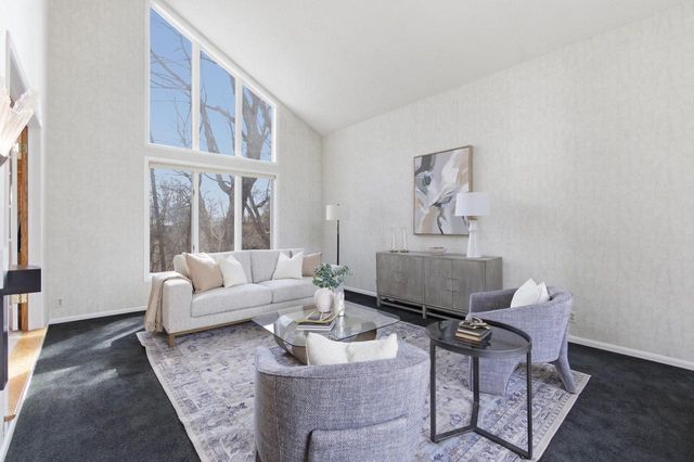 301 Ravine Baye ROAD, Milwaukee, WI 53217