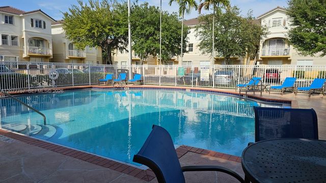 8960 W Flagler Street 3, Miami, FL 33174
